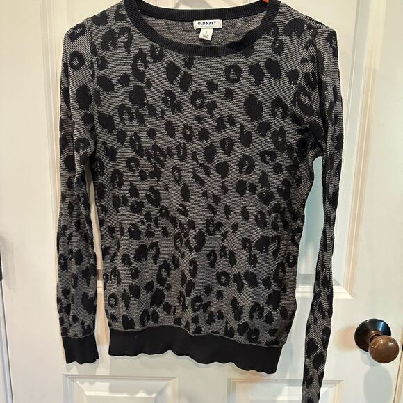 Old Navy small leopard black sweater shirt - Picture 1 of 4